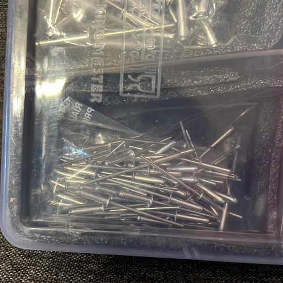 NEW Aluminum Blind Rivets 400 pieces of 4 sizes GSK Corp Hard Plastic Case - Picture 6 of 14